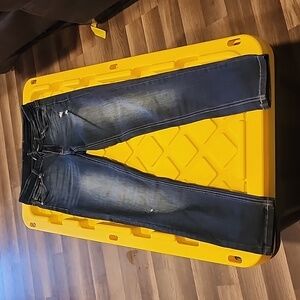 Kancan size 5/26 skinny